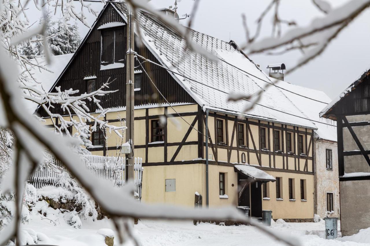 Chalupa Hrazdenka V Krusnych Horach Horni Blatna Exterior photo
